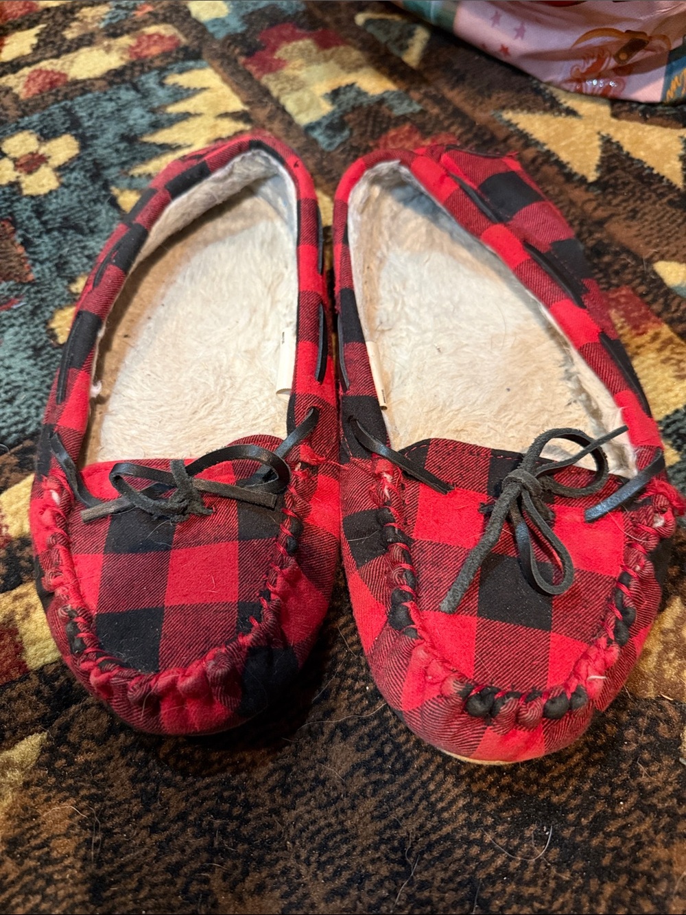 Buffalo Plaid Moccasin Slippers - Red/Black